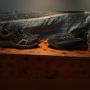 Women’s steel toe work shoes